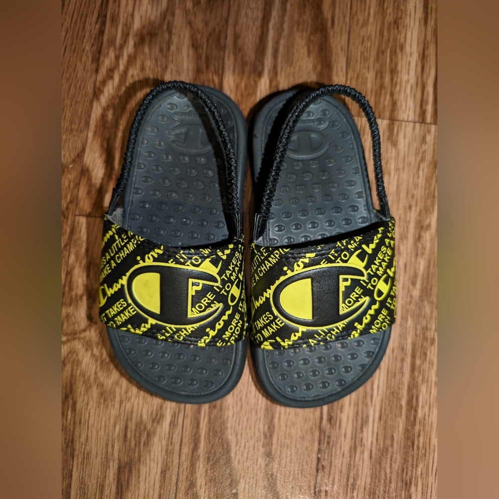 Boys Champion Slides Size 8T Black and Yellow